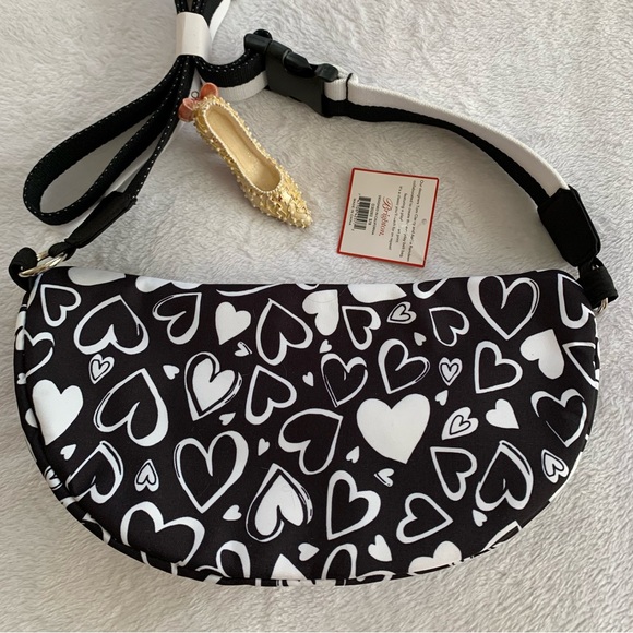 BRIGHTON ENDLESS LOVE black / white hearts Adjustable belt bag NWT - Picture 5 of 11